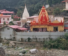 Kainchi Dham Taxi